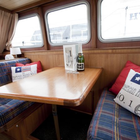 Dutchess Breva Dinette